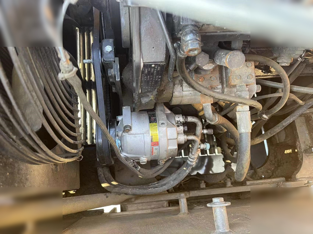 Excavadora de ruedas HYUNDAI ROBEX 210W-9: foto 7 Excavadora de ruedas HYUNDAI ROBEX 210W-9: foto 7