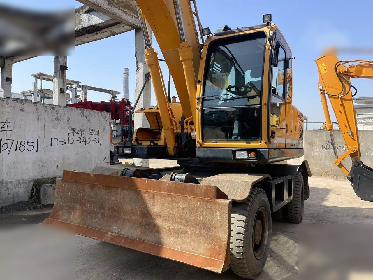 Excavadora de ruedas HYUNDAI ROBEX 210W-9: foto 6 Excavadora de ruedas HYUNDAI ROBEX 210W-9: foto 6