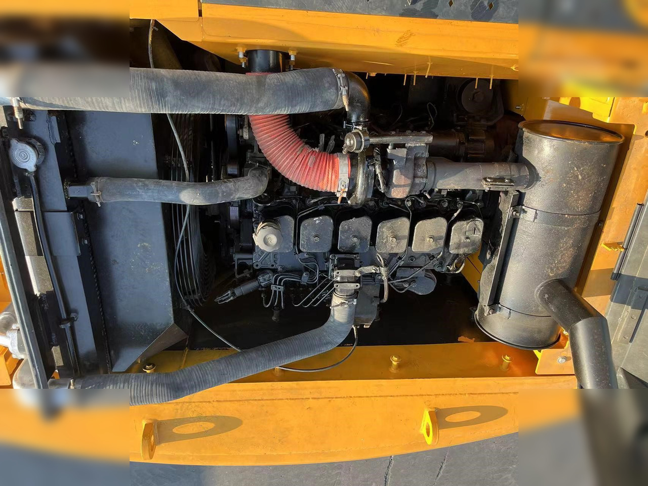 Excavadora de ruedas HYUNDAI ROBEX 210W-9: foto 9 Excavadora de ruedas HYUNDAI ROBEX 210W-9: foto 9