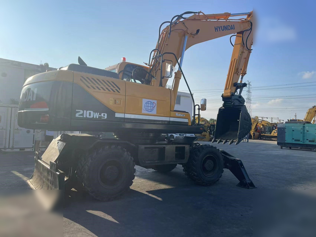 HYUNDAI ROBEX 210W-9S - Excavadora de ruedas: foto 2 HYUNDAI ROBEX 210W-9S - Excavadora de ruedas: foto 2