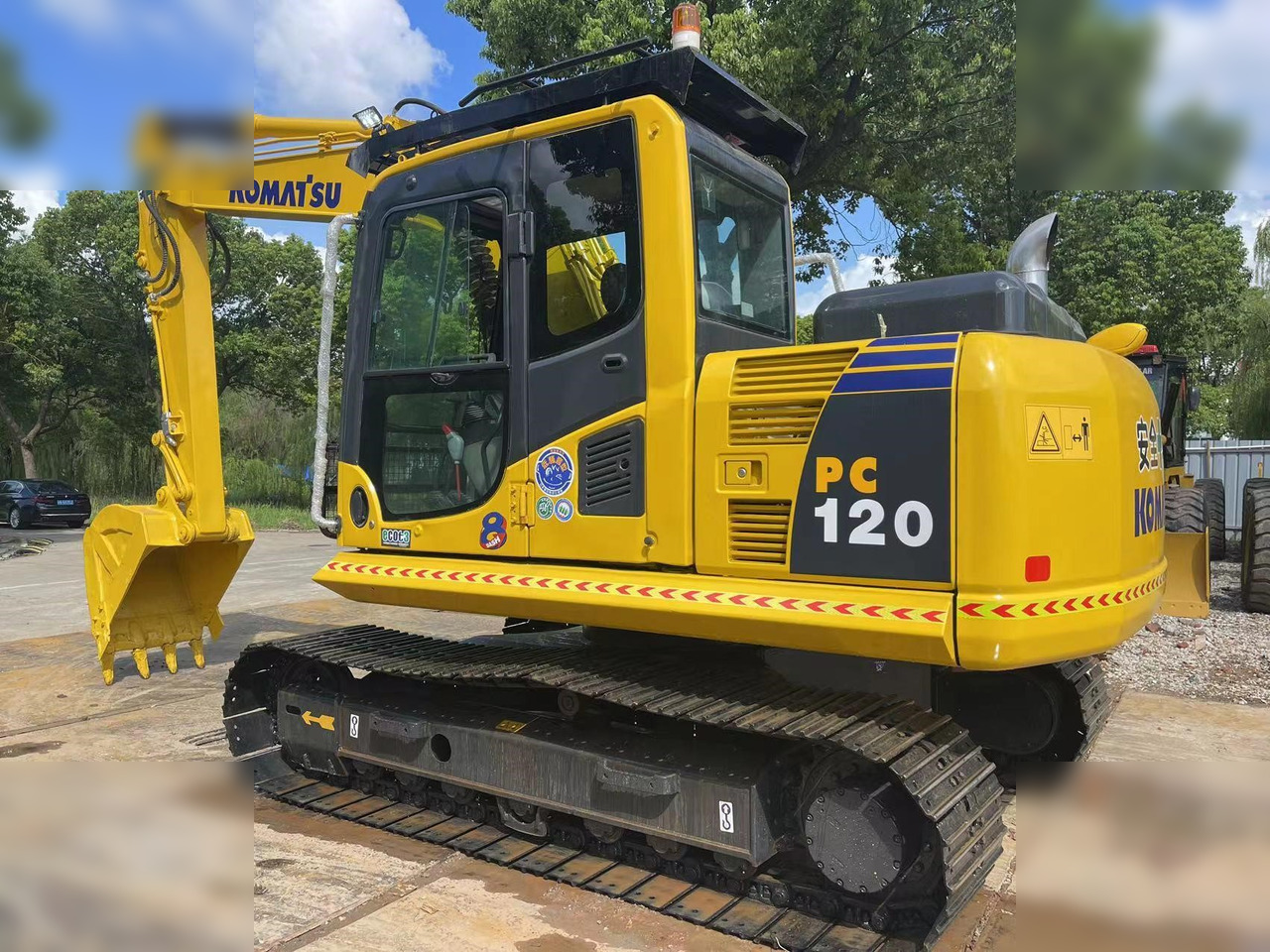 KOMATSU PC120-8 - Excavadora de cadenas: foto 2 KOMATSU PC120-8 - Excavadora de cadenas: foto 2