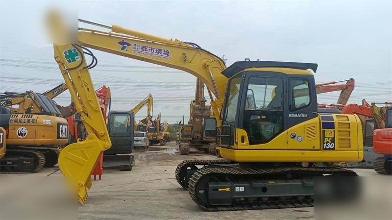KOMATSU PC130-7 - Excavadora de cadenas: foto 2 KOMATSU PC130-7 - Excavadora de cadenas: foto 2