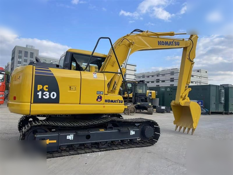 KOMATSU PC130-7 - Excavadora de cadenas: foto 2 KOMATSU PC130-7 - Excavadora de cadenas: foto 2
