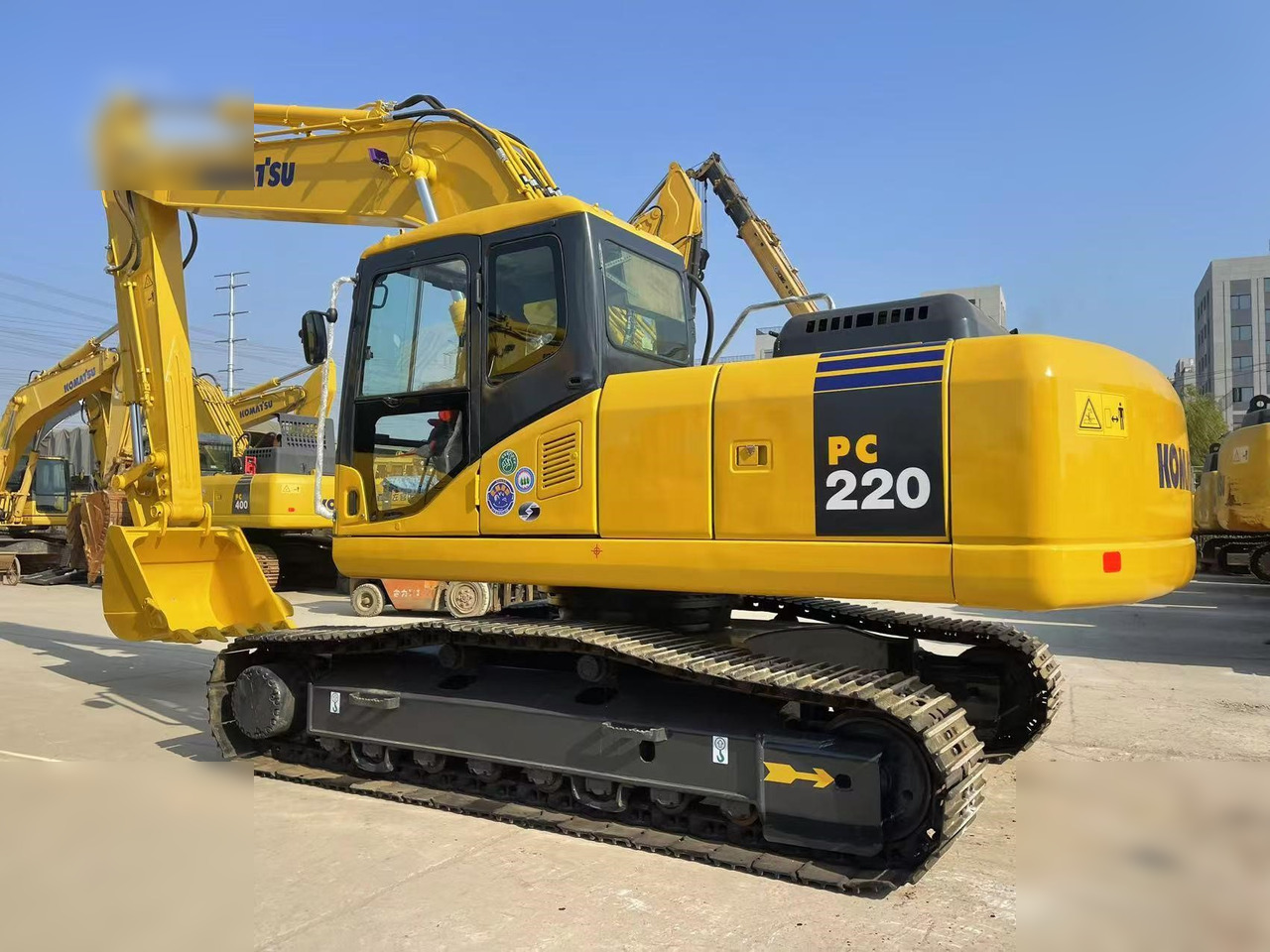 KOMATSU PC220-7 - Excavadora de cadenas: foto 4 KOMATSU PC220-7 - Excavadora de cadenas: foto 4