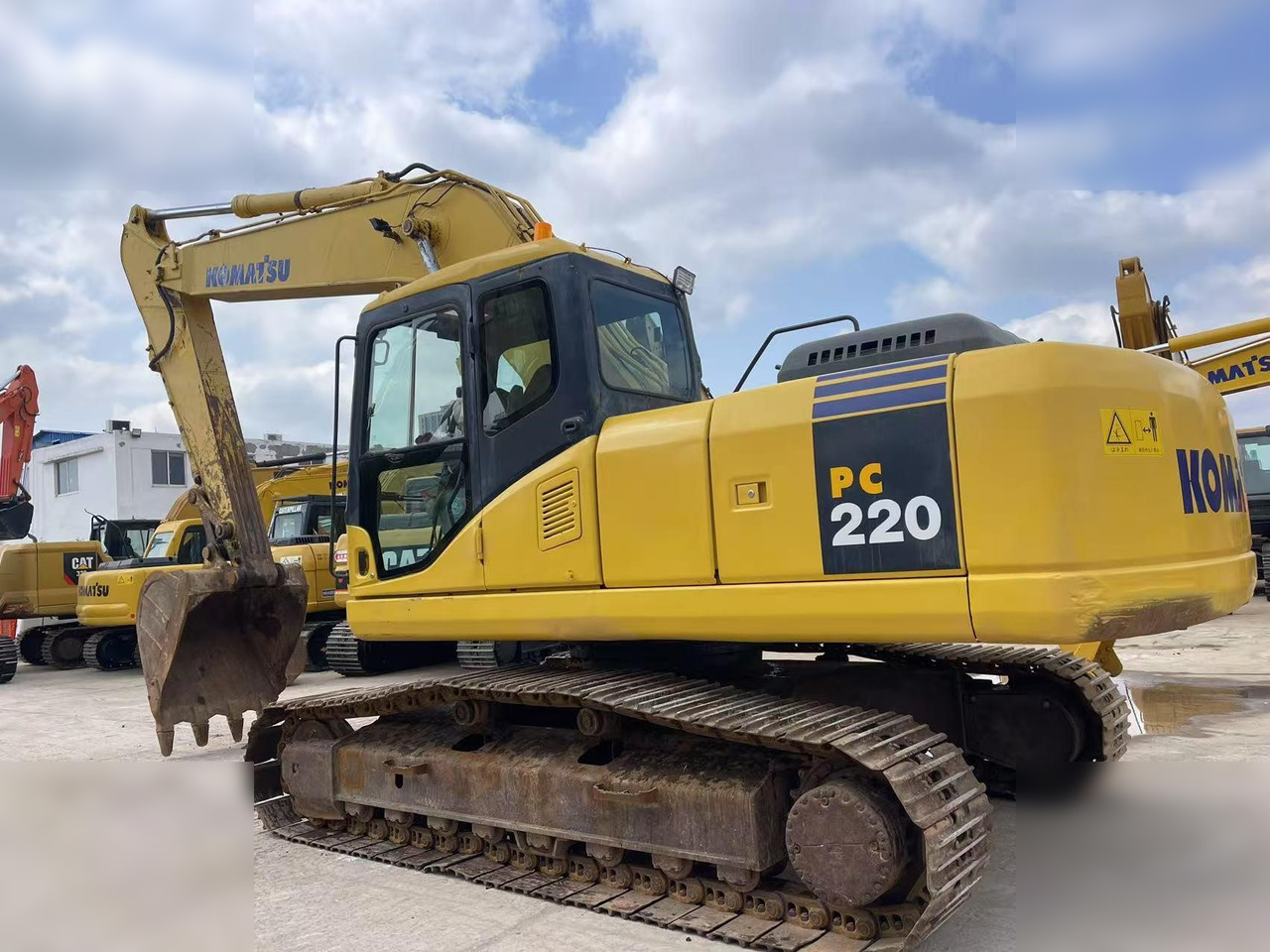 KOMATSU PC220-7 - Excavadora de cadenas: foto 2 KOMATSU PC220-7 - Excavadora de cadenas: foto 2