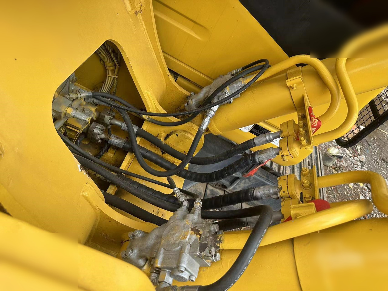 KOMATSU PC220-7 - Excavadora de cadenas: foto 5 KOMATSU PC220-7 - Excavadora de cadenas: foto 5