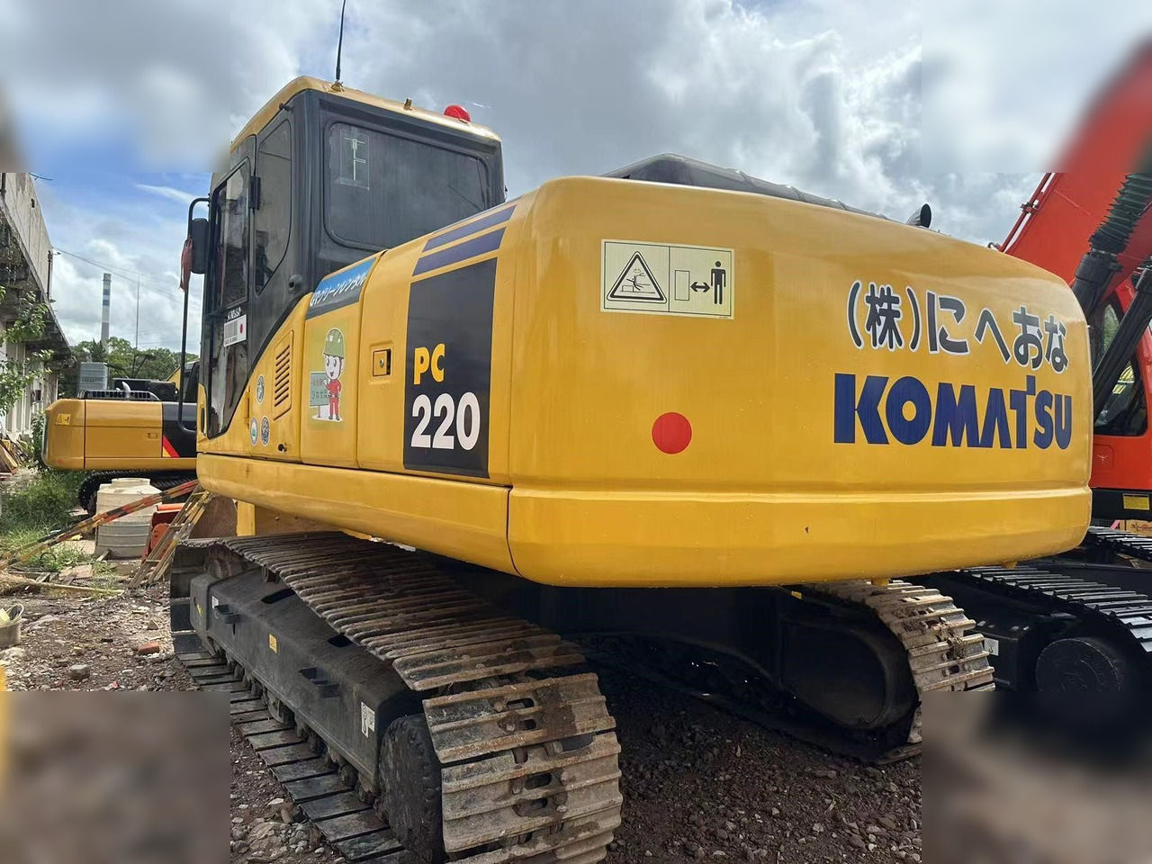 KOMATSU PC220-7 - Excavadora de cadenas: foto 2 KOMATSU PC220-7 - Excavadora de cadenas: foto 2