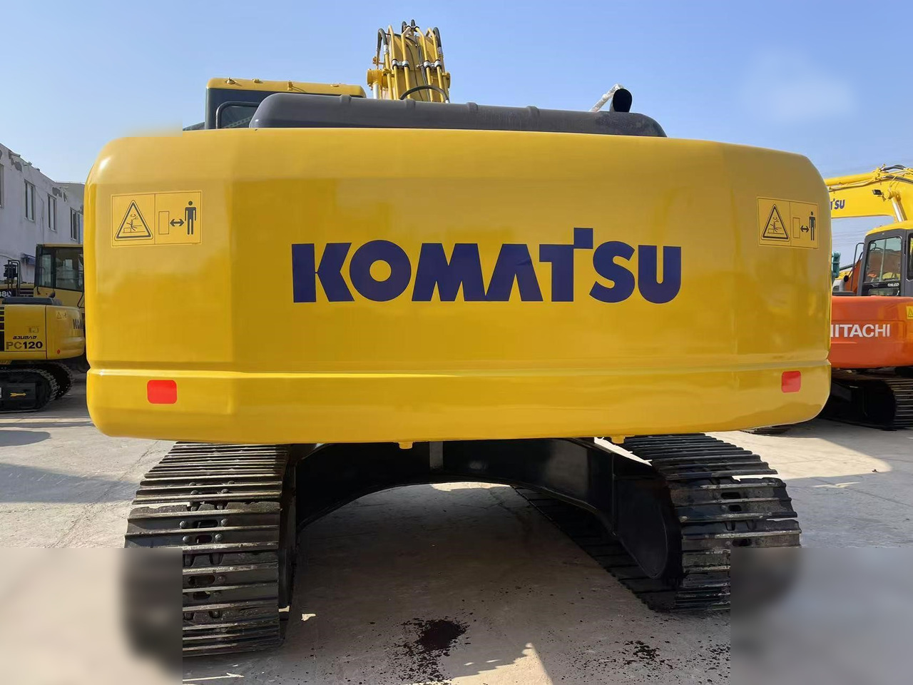 KOMATSU PC220-7 - Excavadora de cadenas: foto 3 KOMATSU PC220-7 - Excavadora de cadenas: foto 3
