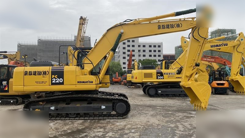 KOMATSU PC220-8 - Excavadora de cadenas: foto 1 KOMATSU PC220-8 - Excavadora de cadenas: foto 1