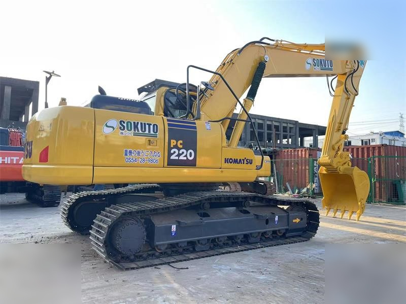 KOMATSU PC220-8 - Excavadora de cadenas: foto 2 KOMATSU PC220-8 - Excavadora de cadenas: foto 2