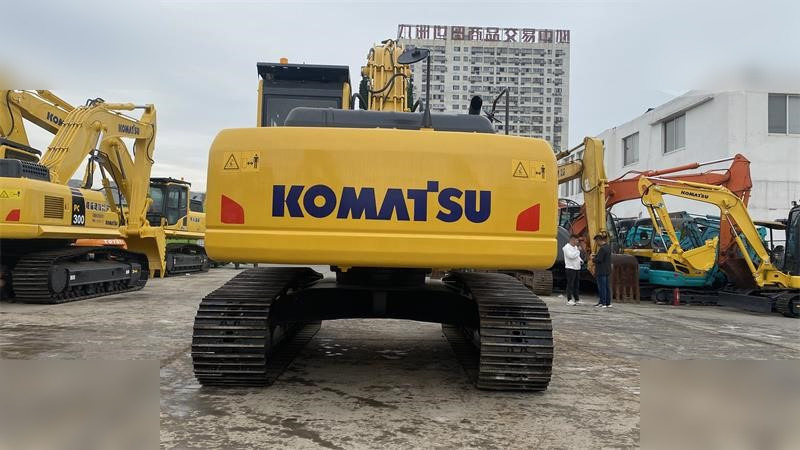 KOMATSU PC220-8 - Excavadora de cadenas: foto 3 KOMATSU PC220-8 - Excavadora de cadenas: foto 3