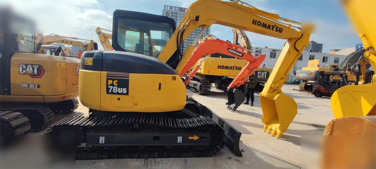 KOMATSU PC78US-6 - Excavadora de cadenas: foto 1 KOMATSU PC78US-6 - Excavadora de cadenas: foto 1