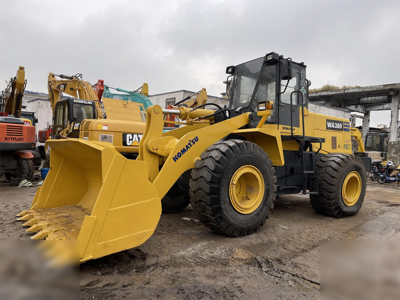 Cargadora de ruedas KOMATSU WA380-3: foto 8