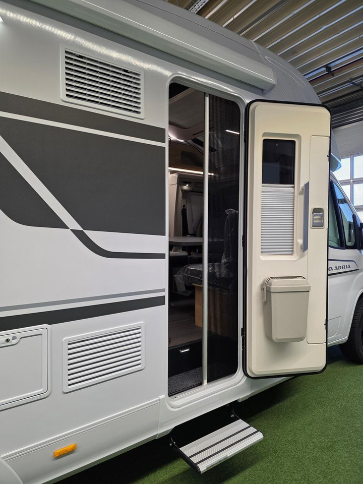 Autocaravana perfilada Adria Coral ALL-IN 650 DL*LUFTFEDERUNG HA*SOLAR*SOFORT: foto 7