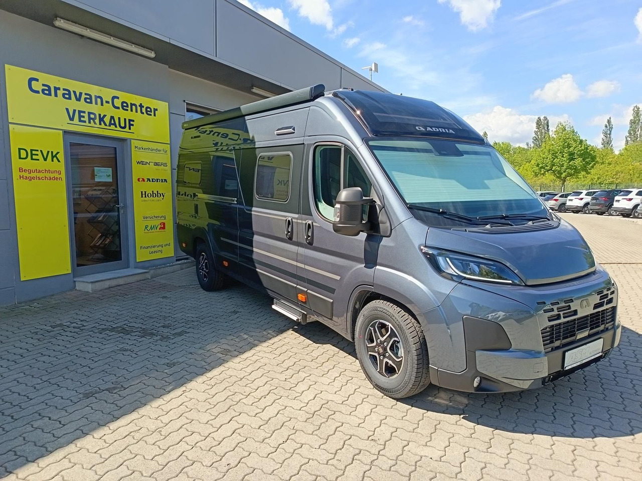 Adria Twin Edition 640 SGX Maxi 132kW*138L KÜHLSCHRANK - Cámper: foto 2 Adria Twin Edition 640 SGX Maxi 132kW*138L KÜHLSCHRANK - Cámper: foto 2