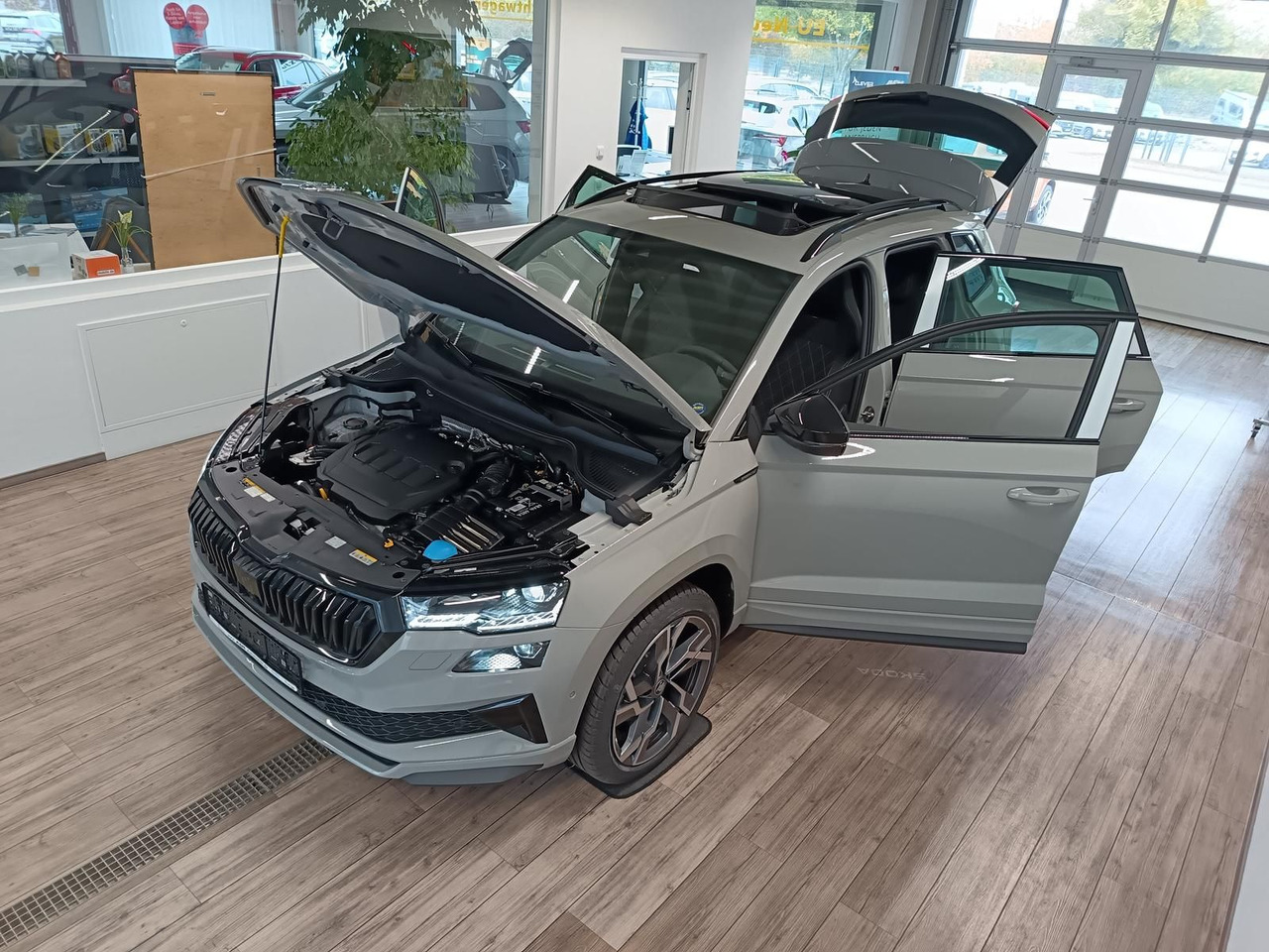 Skoda Karoq Sportline 2,0 TDI 4x4*AHK*PSD*STD.HZG*DCC* - SUV/ Todoterreno: foto 2 Skoda Karoq Sportline 2,0 TDI 4x4*AHK*PSD*STD.HZG*DCC* - SUV/ Todoterreno: foto 2