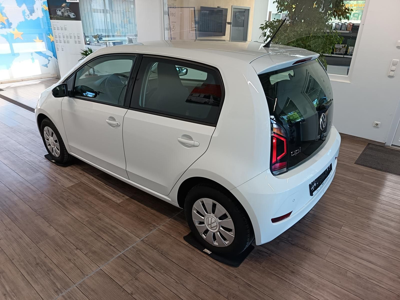 Volkswagen up! move up! 1.0*R-KAM*PDC*SHZ*MAPS+MORE*DAB*NSW - Coche: foto 4 Volkswagen up! move up! 1.0*R-KAM*PDC*SHZ*MAPS+MORE*DAB*NSW - Coche: foto 4