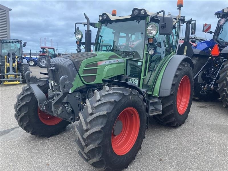 Fendt 211 Vario TMS - Tractor: foto 2 Fendt 211 Vario TMS - Tractor: foto 2