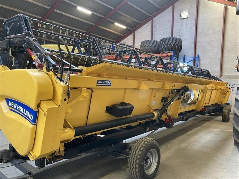 New Holland 35” Varifeed - Cabezal de grano: foto 2 New Holland 35” Varifeed - Cabezal de grano: foto 2