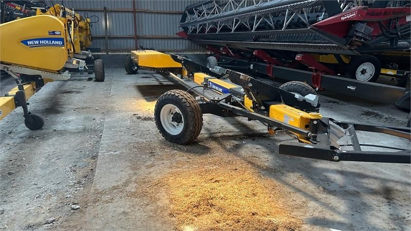 New Holland 4 hjulet skærebordsvogn - Carro de cosechadora: foto 1 New Holland 4 hjulet skærebordsvogn - Carro de cosechadora: foto 1