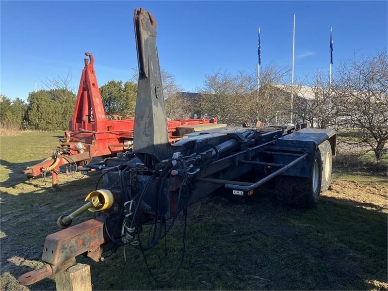 Ukurant Kroghejsvogn med bremser - Remolque multilift/ Portacontenedores de cadenas: foto 1 Ukurant Kroghejsvogn med bremser - Remolque multilift/ Portacontenedores de cadenas: foto 1