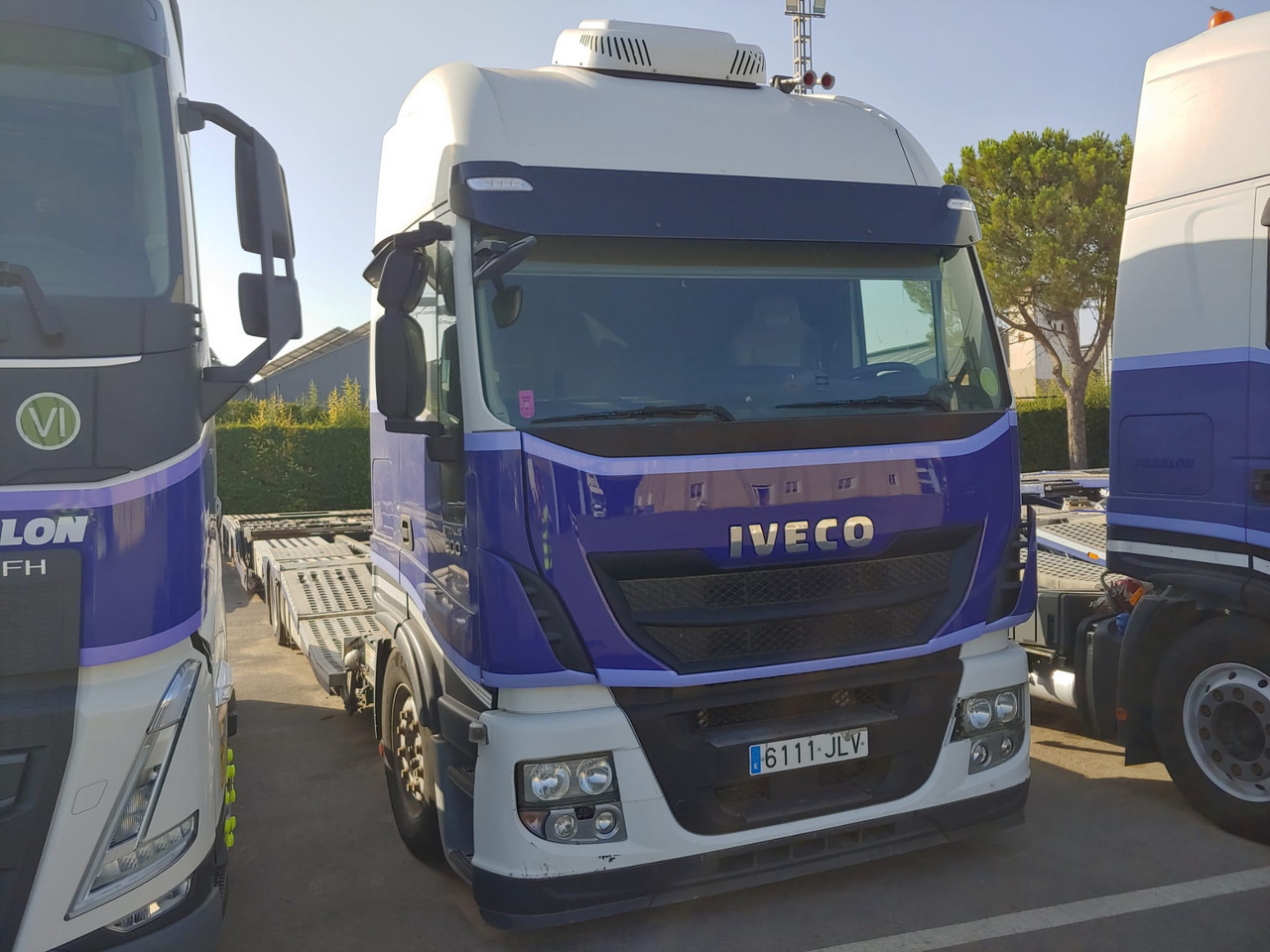 IVECO AS190S50FP - Camión portavehículos: foto 2 IVECO AS190S50FP - Camión portavehículos: foto 2