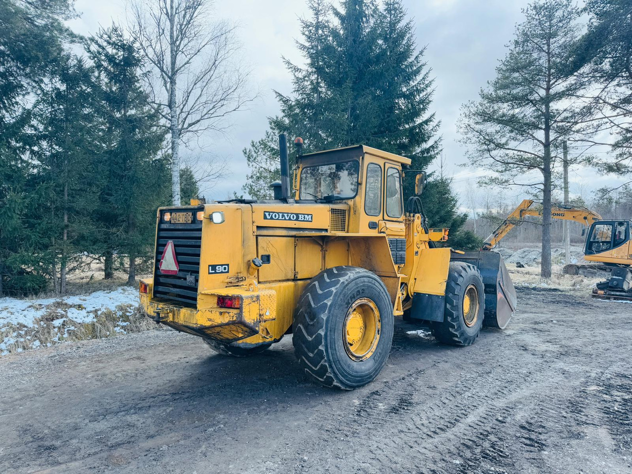 VOLVO L90 - Cargadora de ruedas: foto 4 VOLVO L90 - Cargadora de ruedas: foto 4