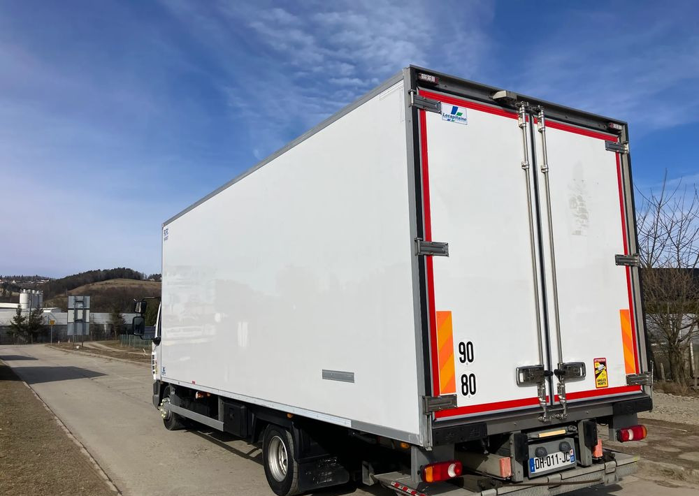 DAF Daf LF 12.210 chłodnia multi temperatura 16 palet - Camión frigorífico: foto 4 DAF Daf LF 12.210 chłodnia multi temperatura 16 palet - Camión frigorífico: foto 4