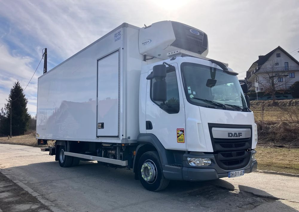 DAF Daf LF 12.210 chłodnia multi temperatura 16 palet - Camión frigorífico: foto 2 DAF Daf LF 12.210 chłodnia multi temperatura 16 palet - Camión frigorífico: foto 2