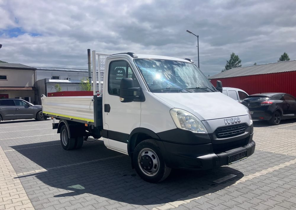 Iveco Iveco daily 35C13 wywrotka solidny kiper - Furgoneta basculante: foto 4 Iveco Iveco daily 35C13 wywrotka solidny kiper - Furgoneta basculante: foto 4