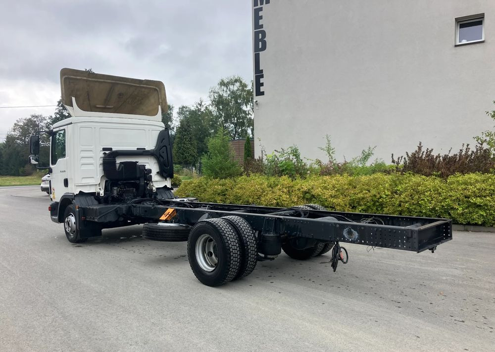 MAN Man TGM 12.250 euro 6 ramo do zabudowy Pomoc drogowa laweta kiper - Camión chasis: foto 5 MAN Man TGM 12.250 euro 6 ramo do zabudowy Pomoc drogowa laweta kiper - Camión chasis: foto 5