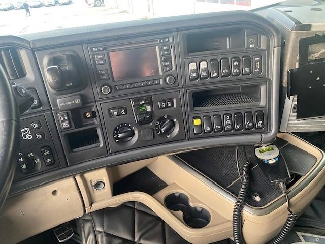 Scania R580lb8x4*4hna - Camión multibasculante: foto 2 Scania R580lb8x4*4hna - Camión multibasculante: foto 2