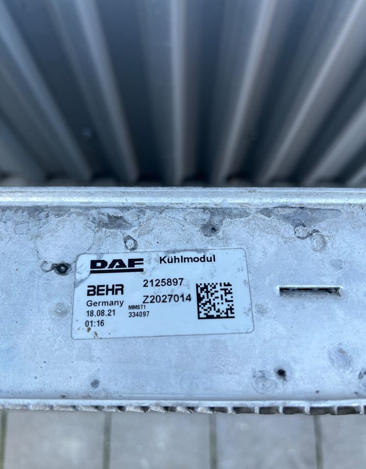 Intercooler DAF XF 106 euro 6 lift chłodnica powietrza 2021 - Sistema de refrigeración para Camión: foto 3 Intercooler DAF XF 106 euro 6 lift chłodnica powietrza 2021 - Sistema de refrigeración para Camión: foto 3