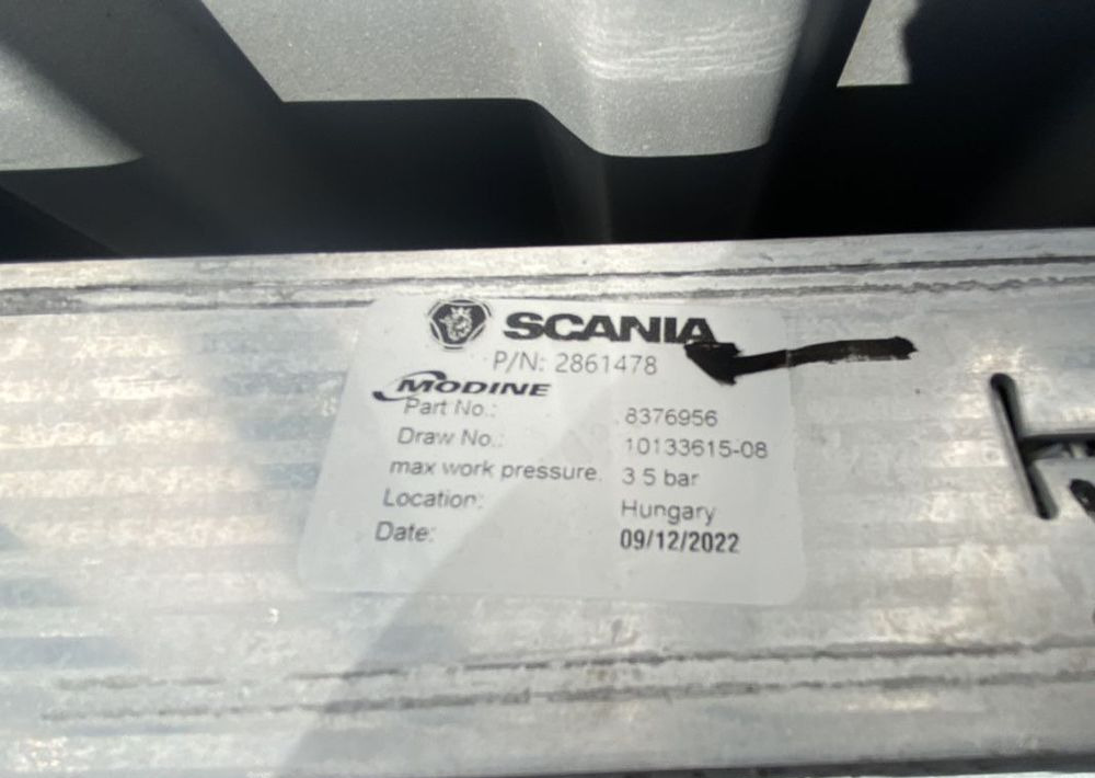 Intercooler Scania S NGS chłodnica powietrza 2022 rok 2861478 - Intercooler para Camión: foto 4 Intercooler Scania S NGS chłodnica powietrza 2022 rok 2861478 - Intercooler para Camión: foto 4