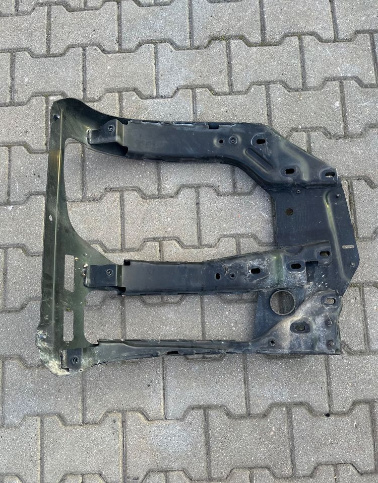 Mocowanie lampy MAN TGS TG3 euro 6 ramka okular - Carrocería y exterior para Camión: foto 2 Mocowanie lampy MAN TGS TG3 euro 6 ramka okular - Carrocería y exterior para Camión: foto 2