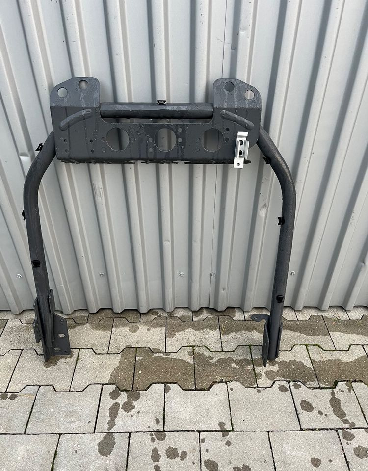 NOWY pałąk Volvo FH mocowanie przewodów wspornik - Carrocería y exterior para Camión: foto 2 NOWY pałąk Volvo FH mocowanie przewodów wspornik - Carrocería y exterior para Camión: foto 2