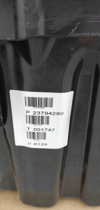 RENAULT GAMA T VOLVO FH4 MISKA OLEJOWA NOWA ORYGINAŁ 23794280 - Cárter de aceite para Camión: foto 3 RENAULT GAMA T VOLVO FH4 MISKA OLEJOWA NOWA ORYGINAŁ 23794280 - Cárter de aceite para Camión: foto 3