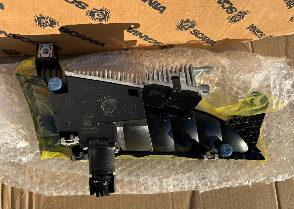 SCANIA R S HALOGEN LEWY NOWY 2659153 - Luz/ Iluminación: foto 4 SCANIA R S HALOGEN LEWY NOWY 2659153 - Luz/ Iluminación: foto 4