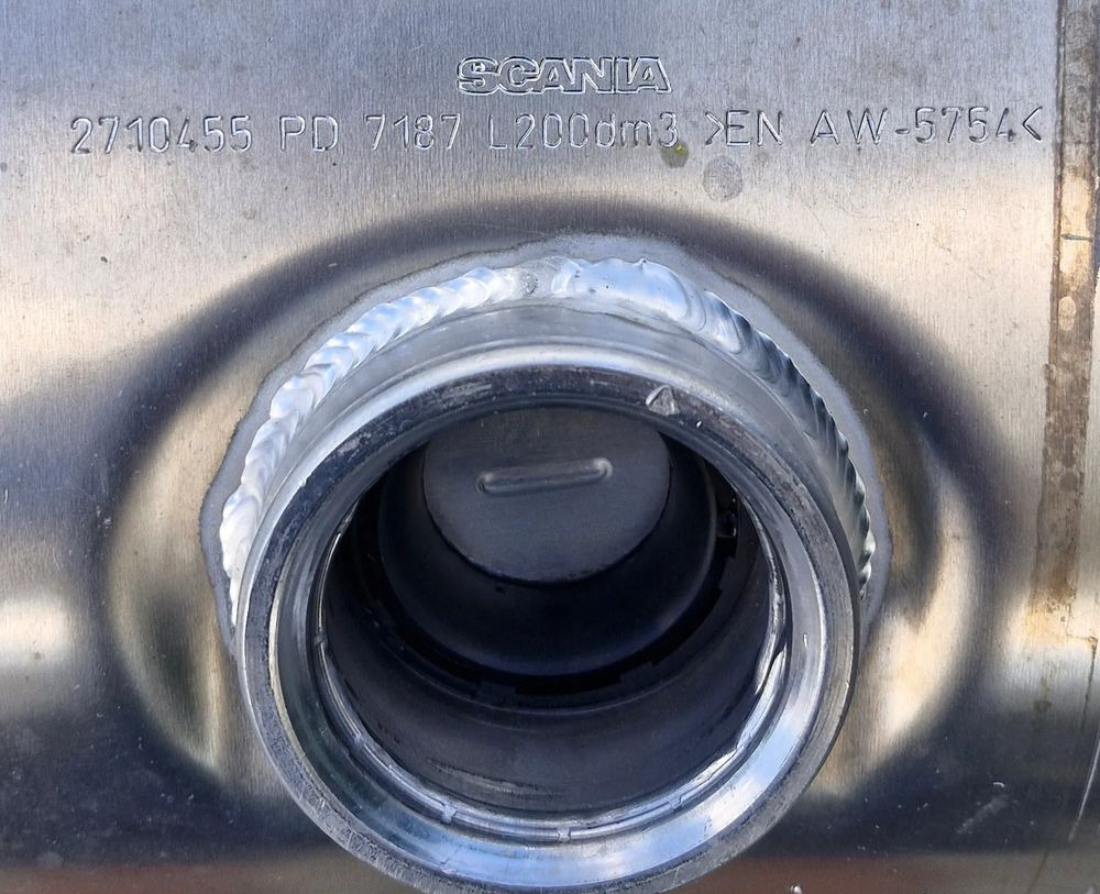 SCANIA R S ZBIORNIK PALIWA 200L NOWY - Procesamiento de combustible: foto 3 SCANIA R S ZBIORNIK PALIWA 200L NOWY - Procesamiento de combustible: foto 3