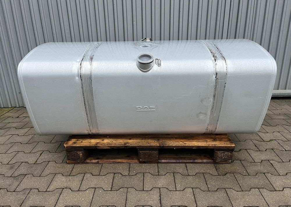 Zbiornik paliwa DAF XF CF 620 litrów bak - Procesamiento de combustible para Camión: foto 1 Zbiornik paliwa DAF XF CF 620 litrów bak - Procesamiento de combustible para Camión: foto 1