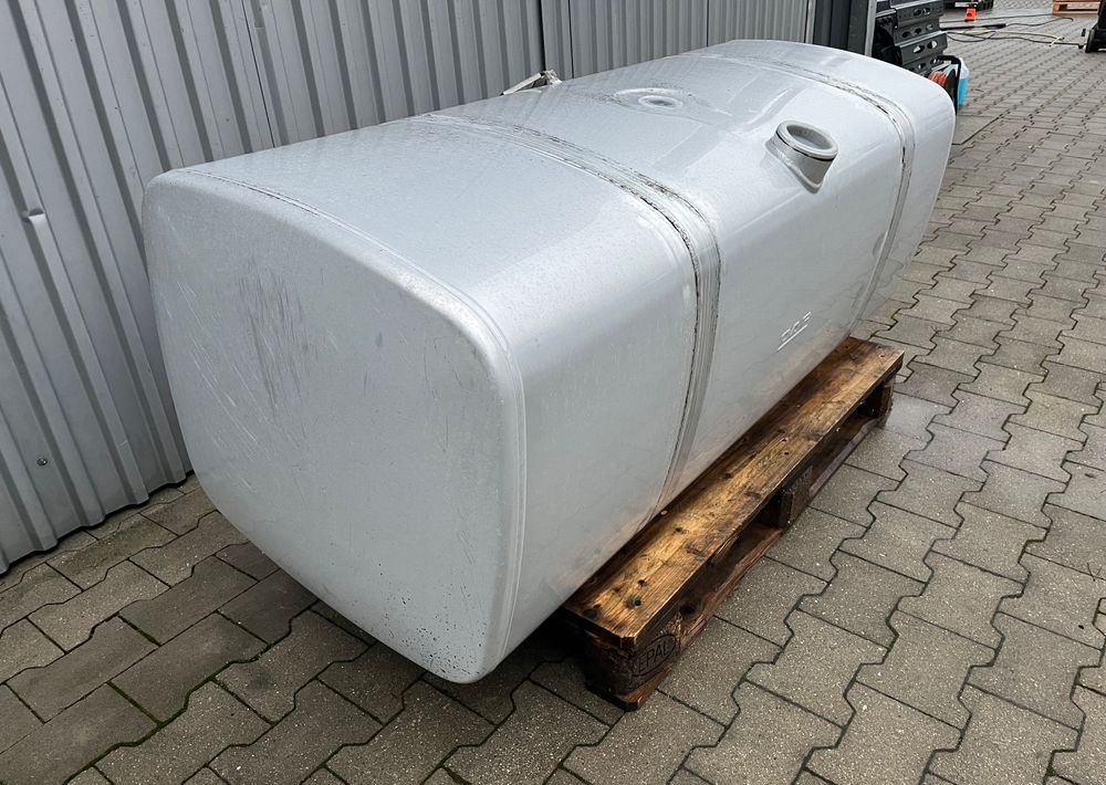 Zbiornik paliwa DAF XF CF 620 litrów bak - Procesamiento de combustible para Camión: foto 3 Zbiornik paliwa DAF XF CF 620 litrów bak - Procesamiento de combustible para Camión: foto 3