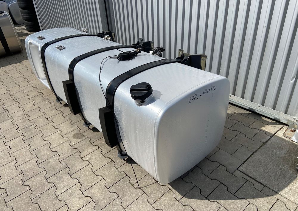 Zbiornik paliwa DAF XF CF 845 litrów bak kompletny - Depósito de combustible para Camión: foto 2 Zbiornik paliwa DAF XF CF 845 litrów bak kompletny - Depósito de combustible para Camión: foto 2