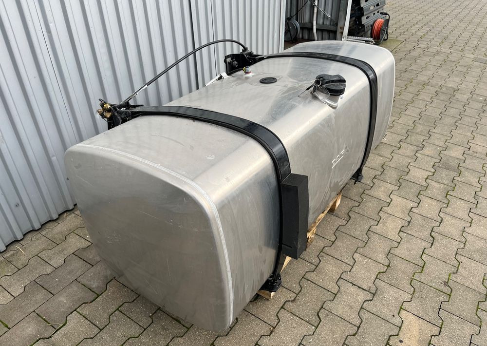 Zbiornik paliwa DAF XG XF CF 620 litrów bak jak NOWY - Procesamiento de combustible para Camión: foto 3 Zbiornik paliwa DAF XG XF CF 620 litrów bak jak NOWY - Procesamiento de combustible para Camión: foto 3