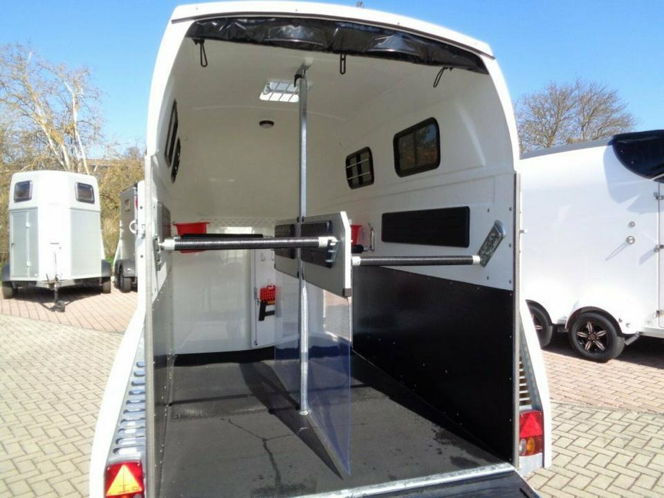 Remolque para caballos Böckmann Grand Master, WCF, 2,7 to. 100 km/h,Videoüberwachung,: foto 9 Remolque para caballos Böckmann Grand Master, WCF, 2,7 to. 100 km/h,Videoüberwachung,: foto 9