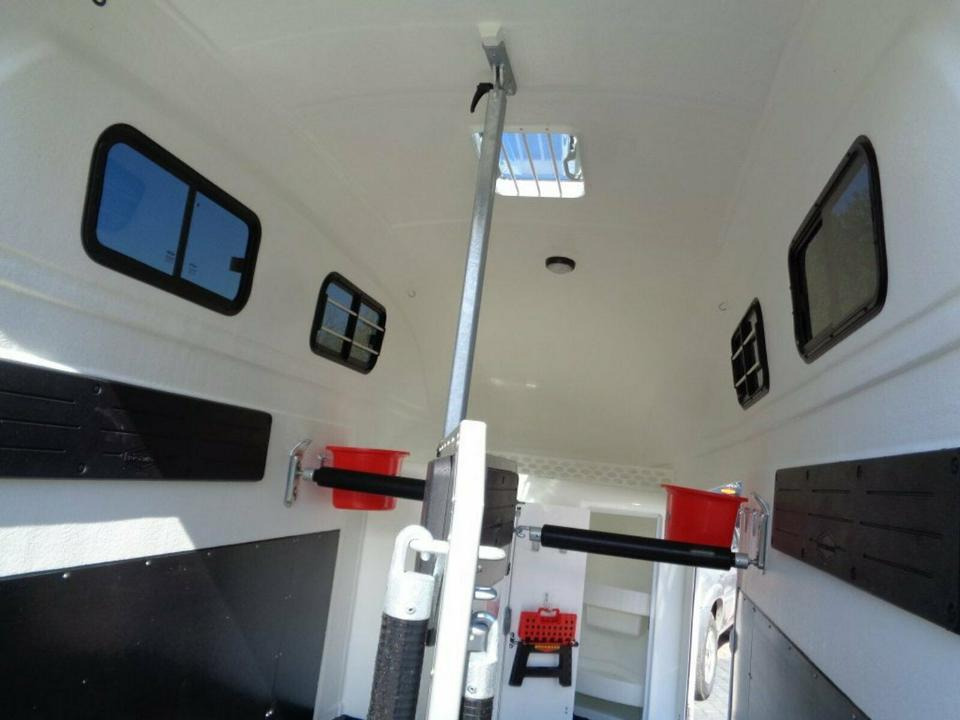 Remolque para caballos Böckmann Grand Master, WCF, 2,7 to. 100 km/h,Videoüberwachung,: foto 12 Remolque para caballos Böckmann Grand Master, WCF, 2,7 to. 100 km/h,Videoüberwachung,: foto 12