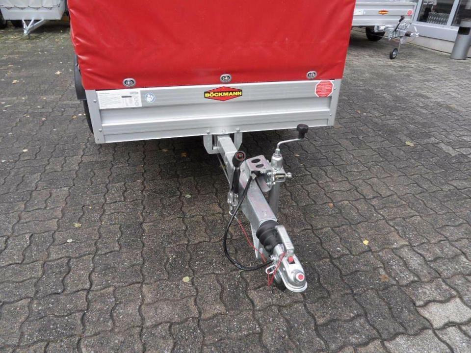 Böckmann PKW Anhänger mit Plane und Spriegel 100 km/h - Remolque de coche: foto 3 Böckmann PKW Anhänger mit Plane und Spriegel 100 km/h - Remolque de coche: foto 3