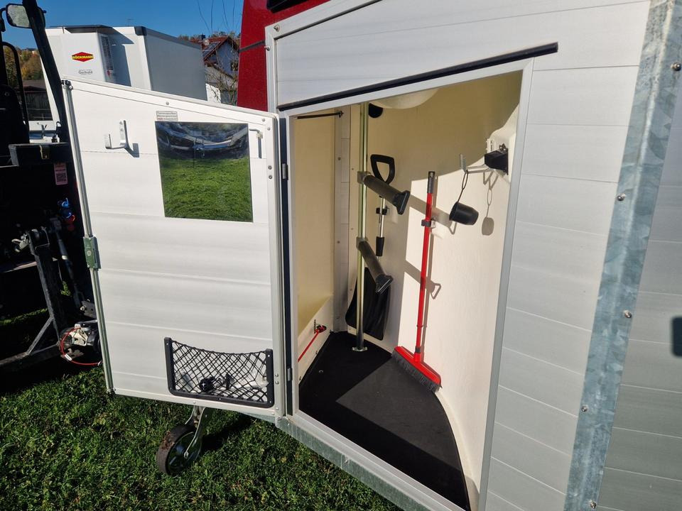 Böckmann Pferdeanhänger Champion R, SaKa., 100 km/h - Remolque para caballos: foto 4 Böckmann Pferdeanhänger Champion R, SaKa., 100 km/h - Remolque para caballos: foto 4