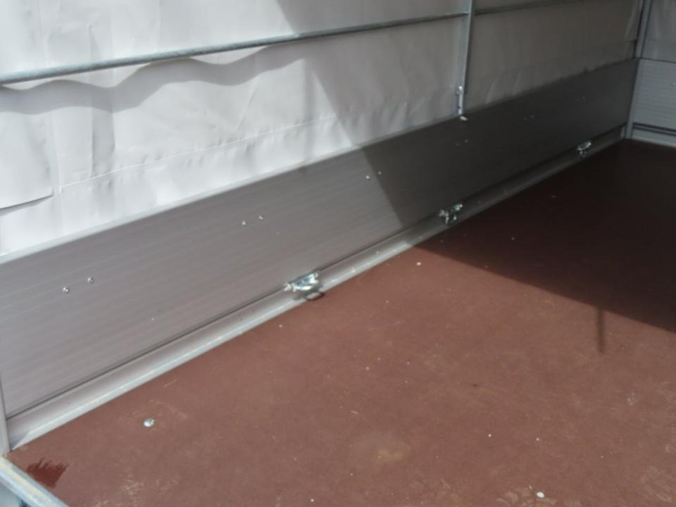 PKW Anhänger Böckman gr.TL AL 3015/15 Plane & Spriegel 100km/h - Remolque de coche: foto 4 PKW Anhänger Böckman gr.TL AL 3015/15 Plane & Spriegel 100km/h - Remolque de coche: foto 4