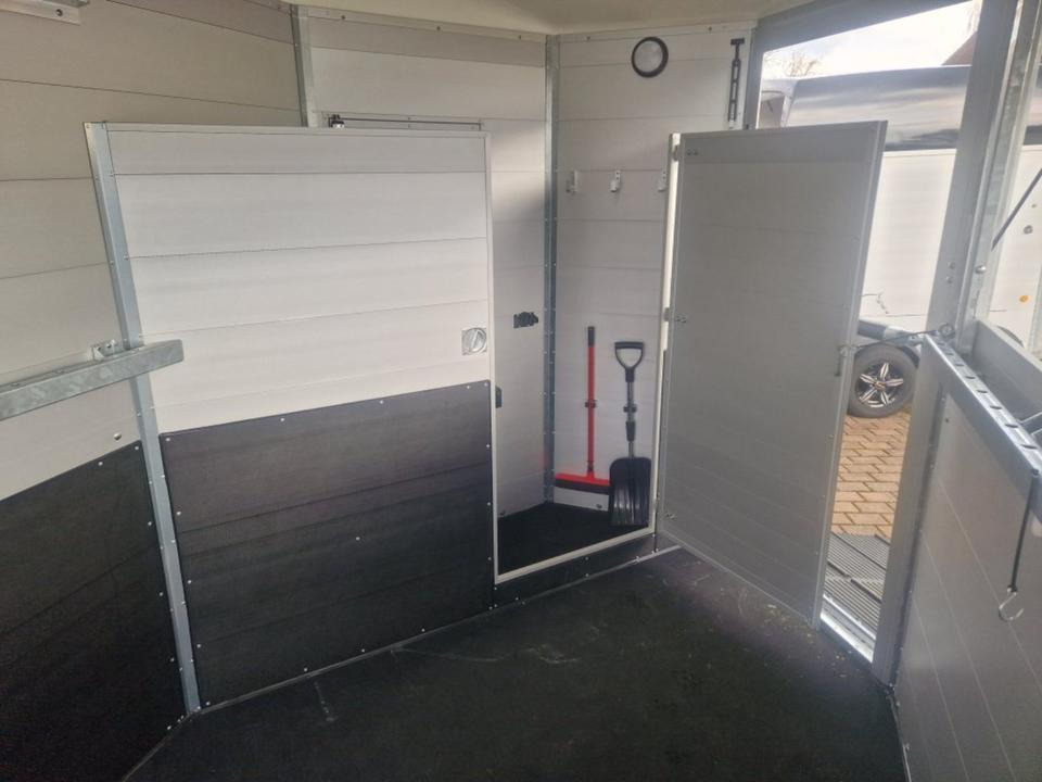 Remolque para caballos Pferdeanhänger Böckmann Traveller G3 Top Ausstattung: foto 11