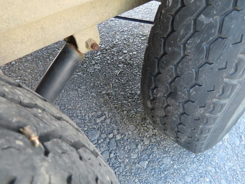 Pferdeanhänger PKW Anhänger Henra Radstoßdämpfer TÜV NEU - Remolque para caballos: foto 5 Pferdeanhänger PKW Anhänger Henra Radstoßdämpfer TÜV NEU - Remolque para caballos: foto 5